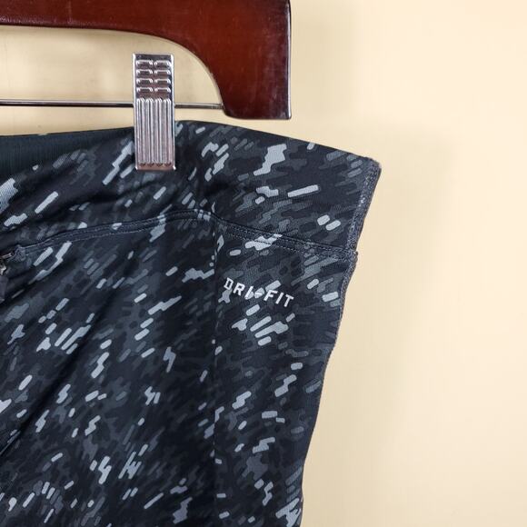 Nike Essential Tight Fit Crop Length 777168 060 Size XL - Picture 6 of 8